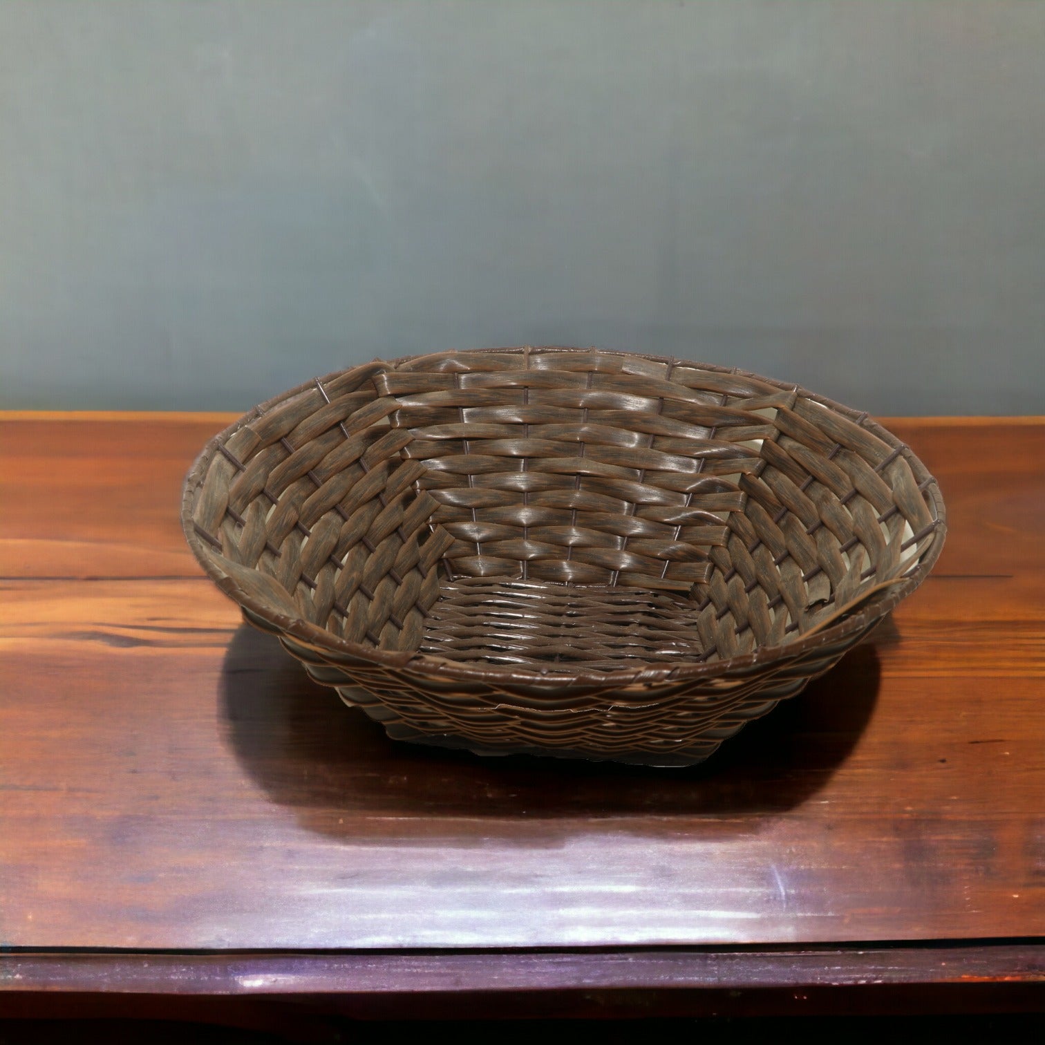 Round Plastic Fiber Brown Woven Basket