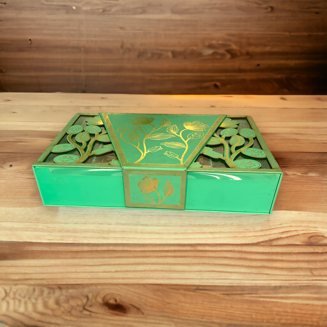 Triple Door Green Box with 2 Jars & 16 Sq Cavities Packs
