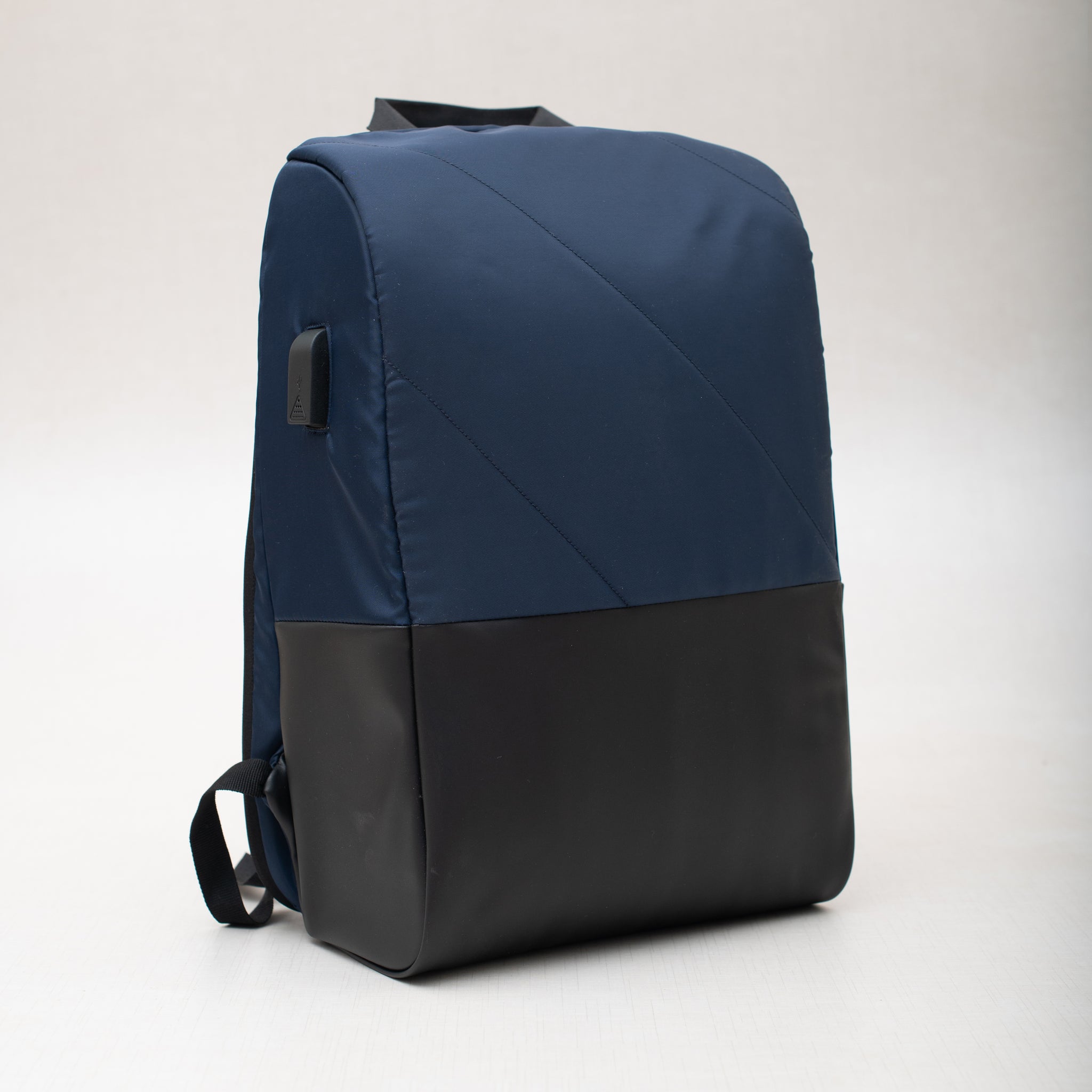 Oblique Raven Laptop Antitheft Backpack: 1N