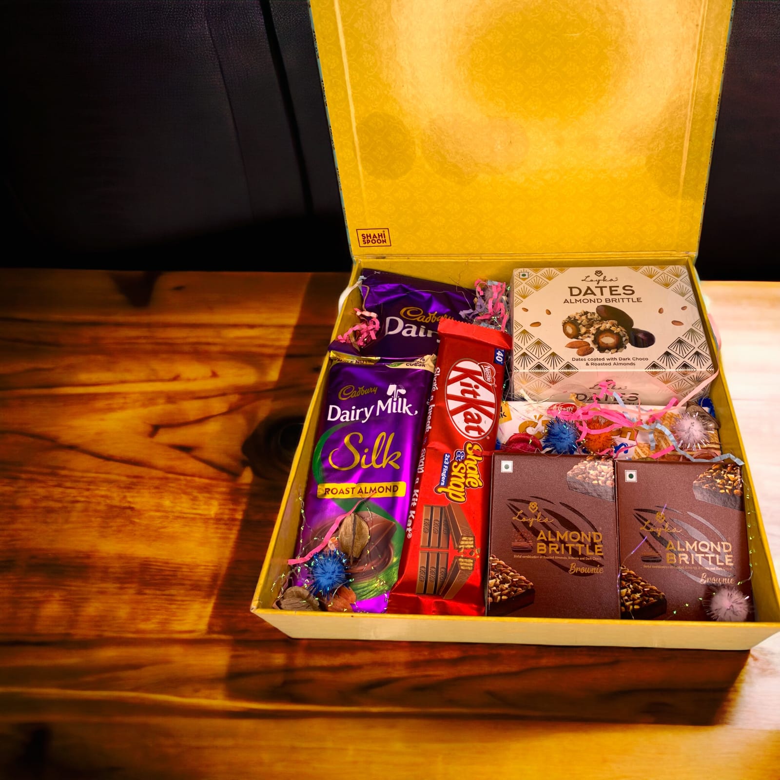 Chocoholic Box: Indulgent Chocolates For Friends