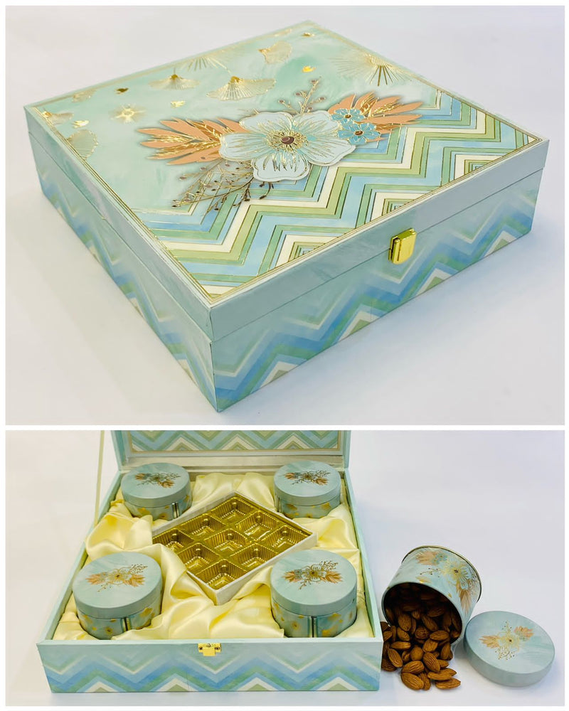 Square Lily Box with 4 Jars & 9*9 Cavities Pack