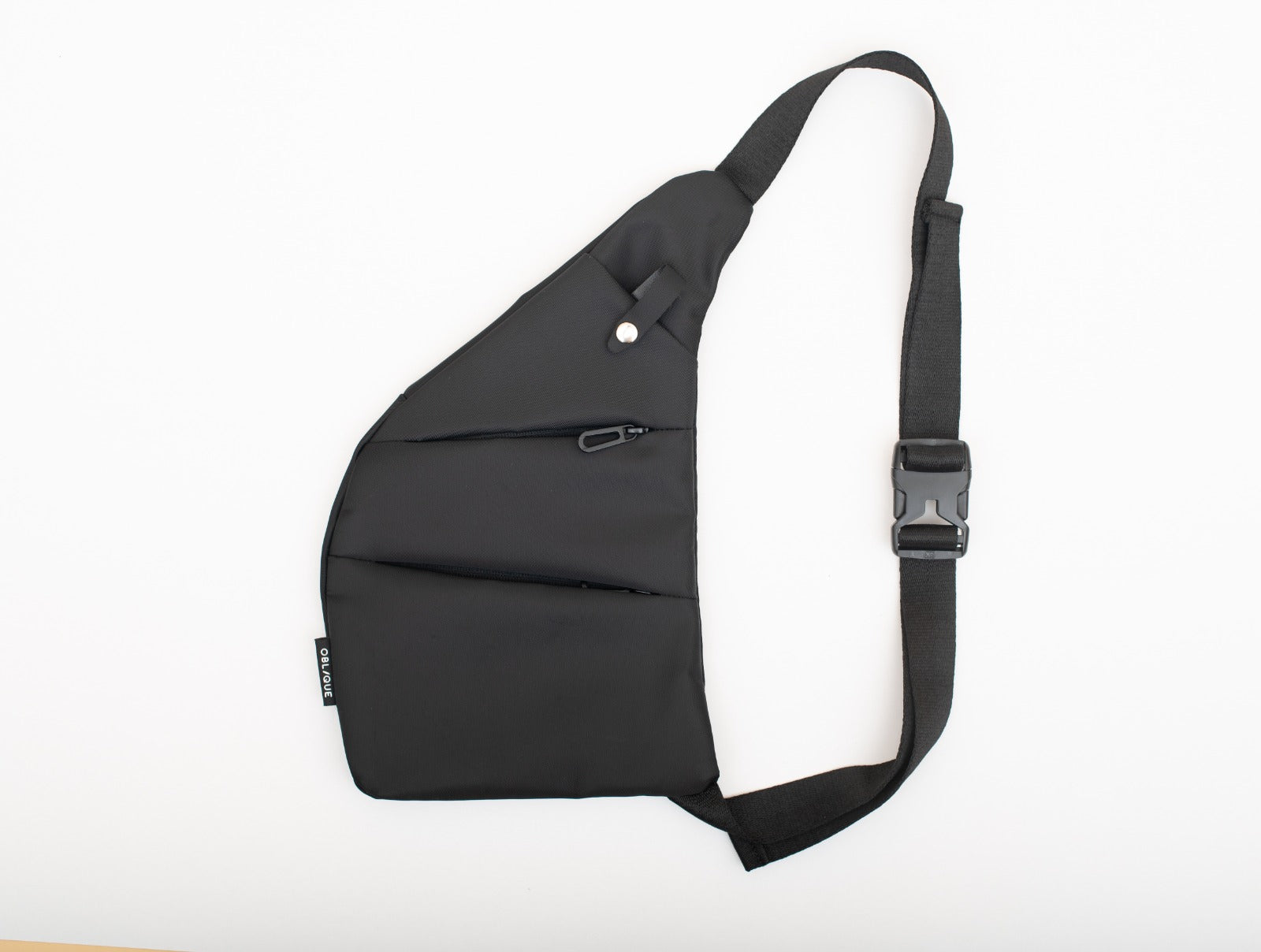 Oblique Columbus Sling Bag: 1N