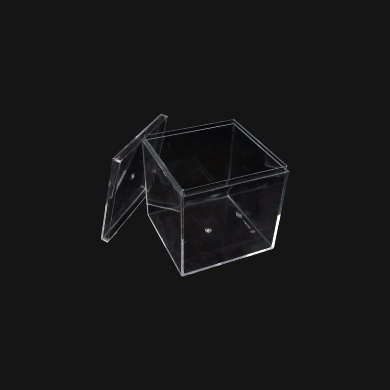 Transparent Cubical Crystal Box (5.5cmx5.5cmx5.5 cm): 1Nos